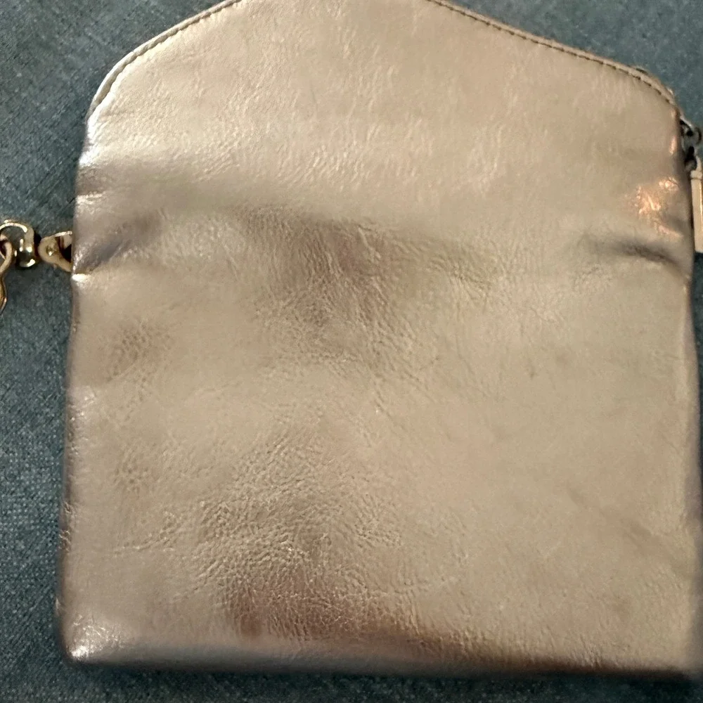 Betsey Johnson Rose Gold Metallic Envelope Coin Purse‎ Kiss Kiss Heart Charm
